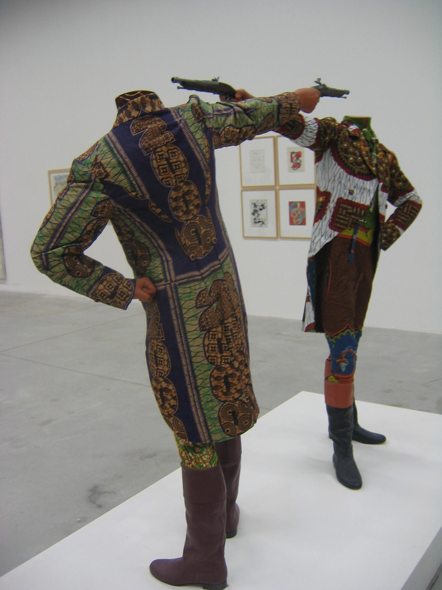 Yinka Shonibare MBE (Nigeria), How to blow 2 heads at once
